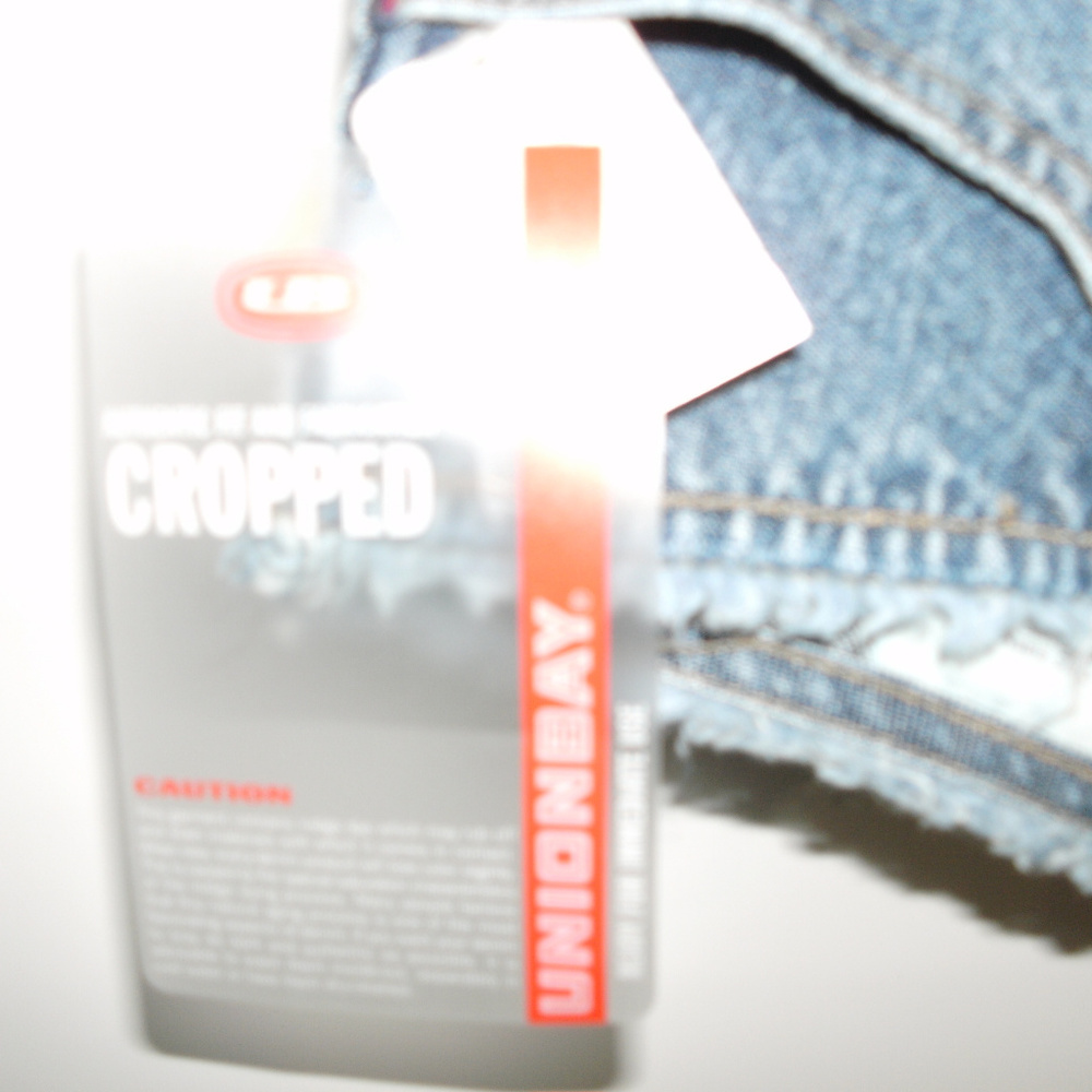 Union Bay Juniors Cropped Jeans - Picture 2 of 5